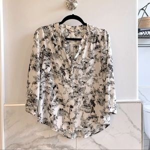 Pleione Anthropologie Light Pink and Black/Gray Blouse.  Loose Fit Styling